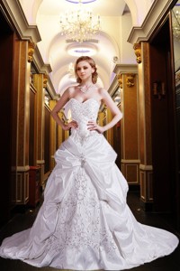 Most Popular Princess Sweetheart Court Train Wedding Dress With Embroidery