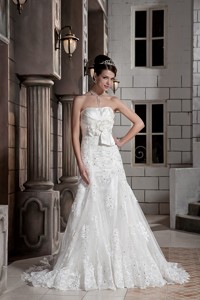 Simple Strapless Court Train Lace Hand Made Flowers Wedding Dress