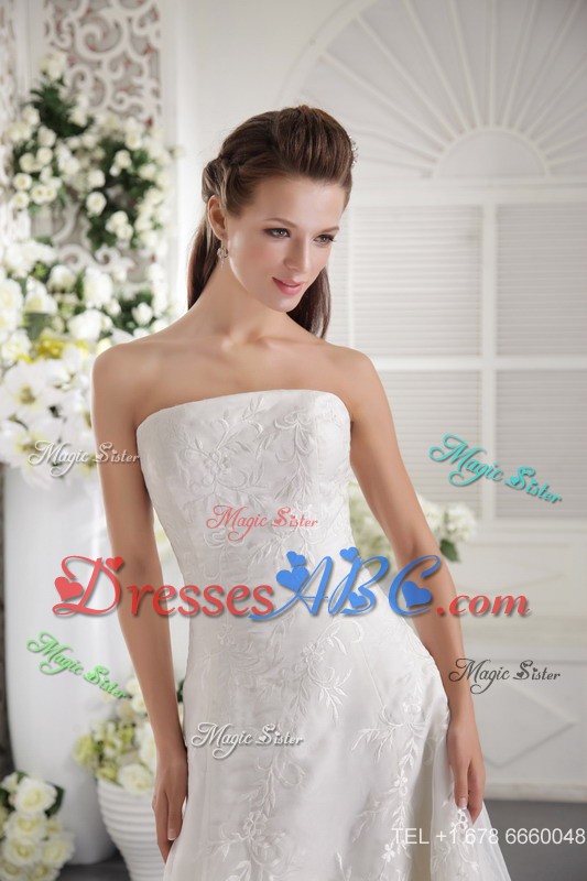 White Princess Strapless Court Train Embroidery Organza Wedding Dress