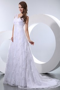 Luxurious V-neck Court Train Taffeta And Lace Wedding Dress