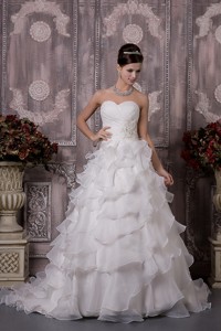 Classical Sweetheart Court Train Organza Appliques And Ruch Wedding Dress