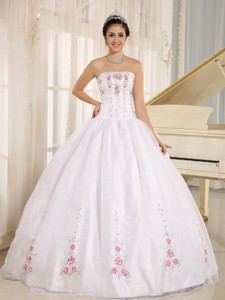 White Embroidery Quinceanera Dress For Custom Made In Kahului City Hawaii