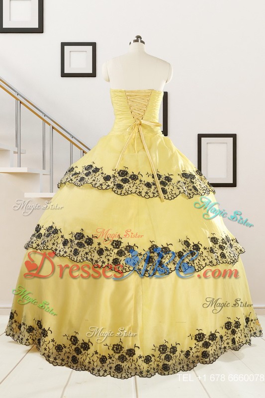 Cheap Ball Gown Quinceanera Dress with Appliques