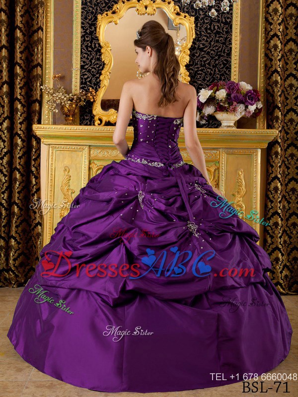 Eggplant Purple Ball Gown Strapless Floor-length Taffeta Appliques Quinceanera Dress 