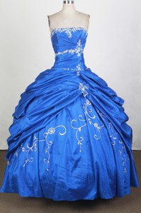 Elegant Ball Gown Strapless Floor-length Royal Blue Quinceanera Dress
