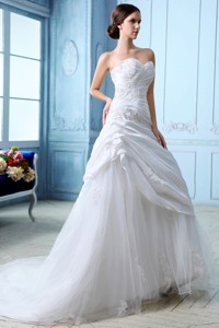 Sweet Sweetheart Court Train Tulleruch And Appliques Wedding Dress