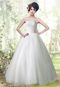 Beautiful Ball Gown Strapless Lace Up Beading Wedding Dress