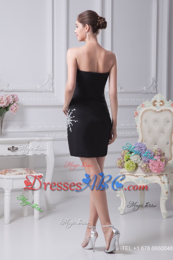 Black Sheath Sweetheart Prom Gowns Decorated with Beadings
