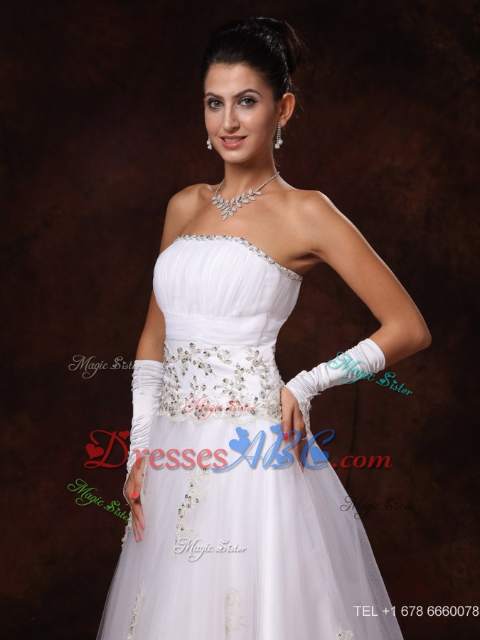 Tulle Strapless Appliques And Beaded Decorate Waist Court Train Garden Customize Wedding Dress 