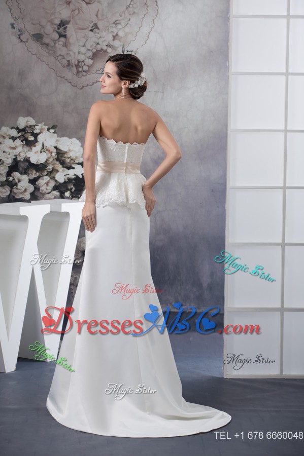 Sweetheart Brush Train White Wedding Dress with Champagne Bowknot 