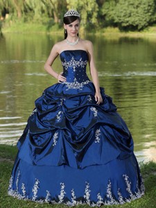 Custom Made Navy Blue Quinceanera Dress Party Wear With Satin Embroidery Decorate