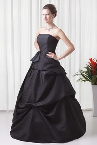 Strapless Black Taffeta Ruche Decorate Quinceanera Dress