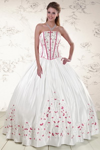 Cheap Strapless Quinceanera Dress With Appliques