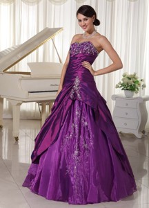 Taffeta And Organza Dark Purple Sweetheart Quinceanera Gowns With Appliques And Beading