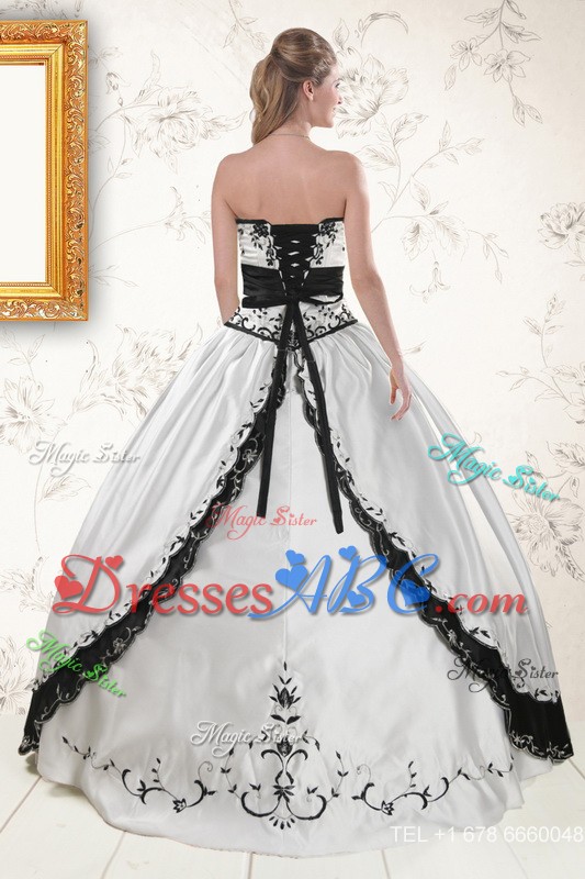 Exquisite Embroidery Quinceanera Dress In White And Black