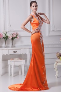 Orange Red V-neck Brush Train Prom Gowns with White Appliques