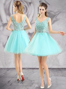 Best V Neck Apple Green Short Prom Dress with Appliques